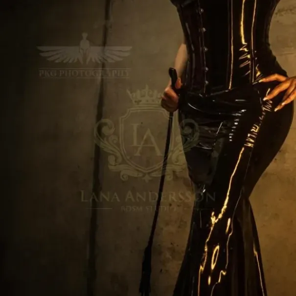 Herrin Skarlet - Extravagante Domination! - Bild 9 / 10