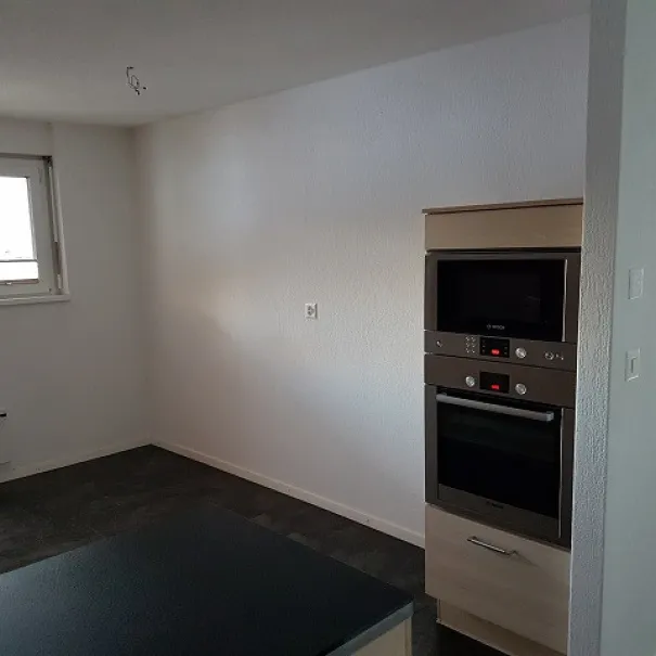 4.5 Zi-Wohnung MFH Gampilz - Bild 2 / 8