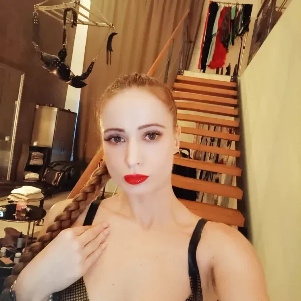 Arielle - Bizarr Fetisch Massage Nurumassage - Bild 1 / 10