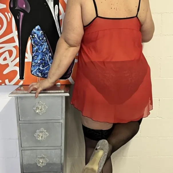 Noelia/CH - CH in Baden bietet 90 Min. rotes Tantra Fr. 300.- - Bild 8 / 10