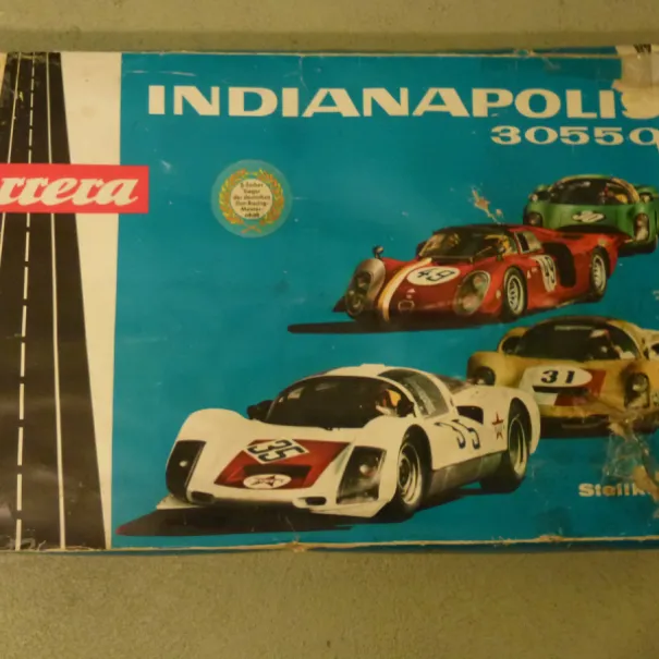 Autorennbahn   INDIANAPOLIS Carrera 30550 - Bild 1 / 9
