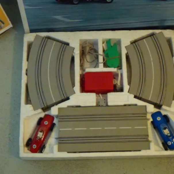 Autorennbahn Stabo CAR 401 inkl. Autos inkl. Trafo OVP Packung - Bild 1 / 10