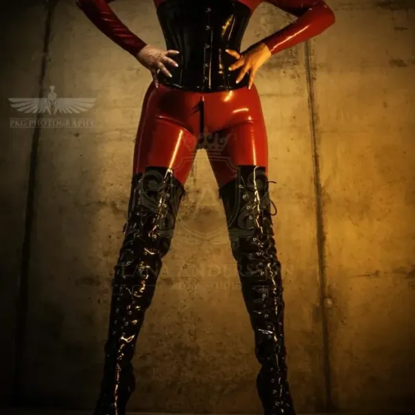 Herrin Skarlet - Extravagante Domination! - Bild 6 / 10
