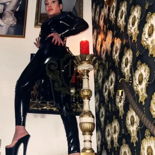 Herrin Evamarie' - ELEGANZ und Klasse ! - Bild 8 / 10