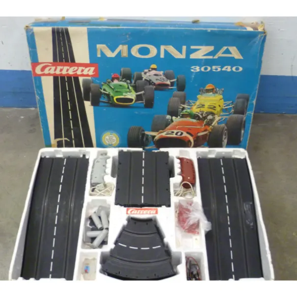 CARRERA MONZA Autorennbahn 30540 ohne Autos inkl. Rennregler inkl. Trafo - Bild 1 / 9