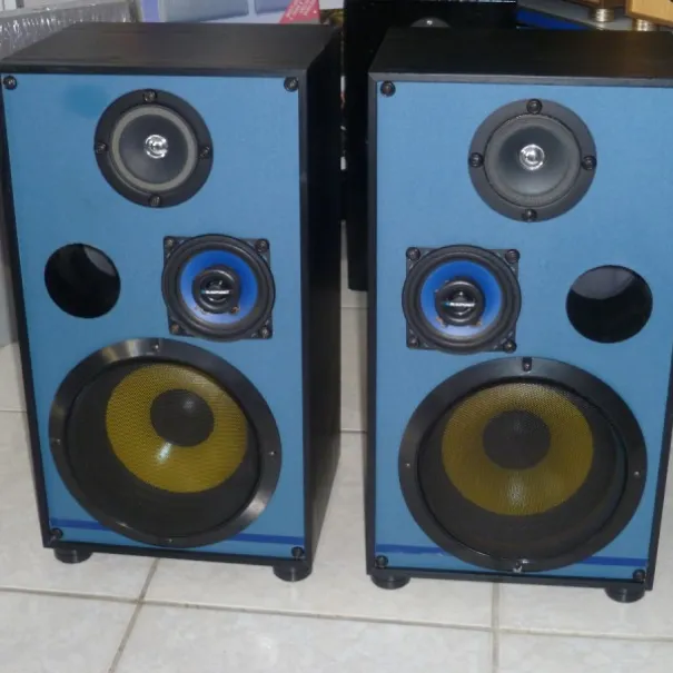 Hifi Professional Lautsprecher Boxen 4 Weg System 2x  Tweeter 1x   Mittelrange 1x   Tieftöner Bass - Bild 2 / 10
