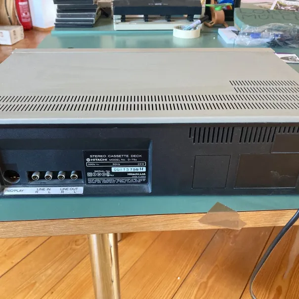 H I T A C H I - D-75 S silber Top Tape guter zustand. Kassetten - Bild 2 / 10