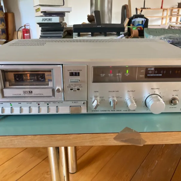 H I T A C H I - D-75 S silber Top Tape guter zustand. Kassetten - Bild 1 / 10
