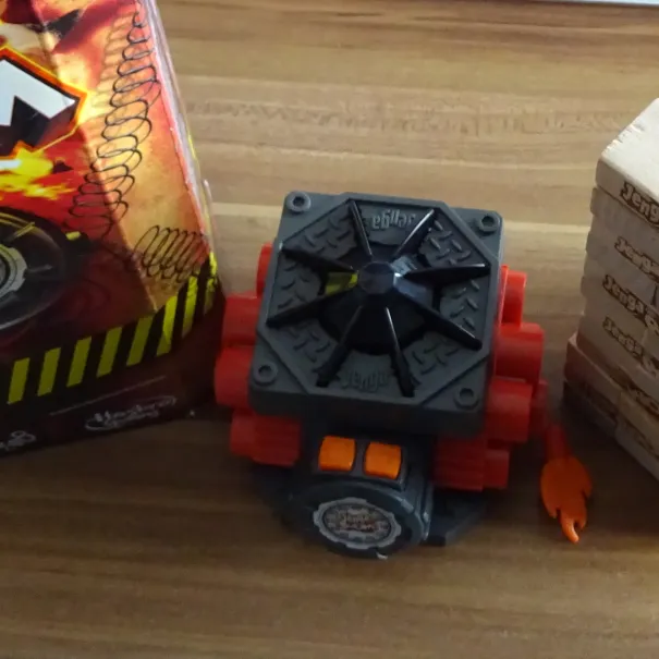 Jenga Boom von Hasbro - Bild 2 / 4