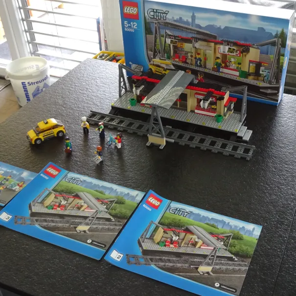 LEGO City 60050 - Bahnhof - Bild 3 / 3