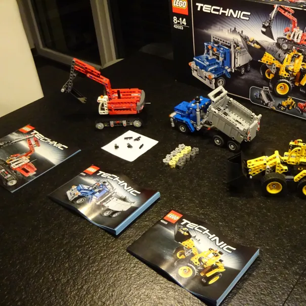 LEGO Technic Baustellen-Set 42023 - Bild 4 / 5