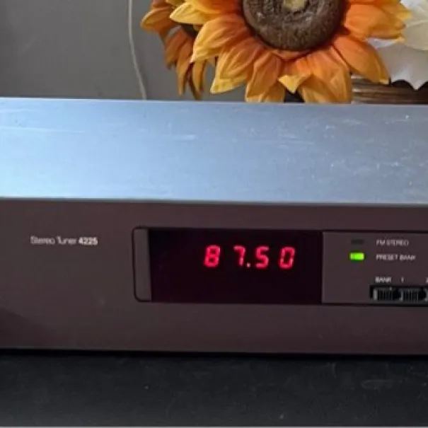 NAD 4225 Stereo Tuner mit sehr guten Klangeigenschaften. - Bild 6 / 7