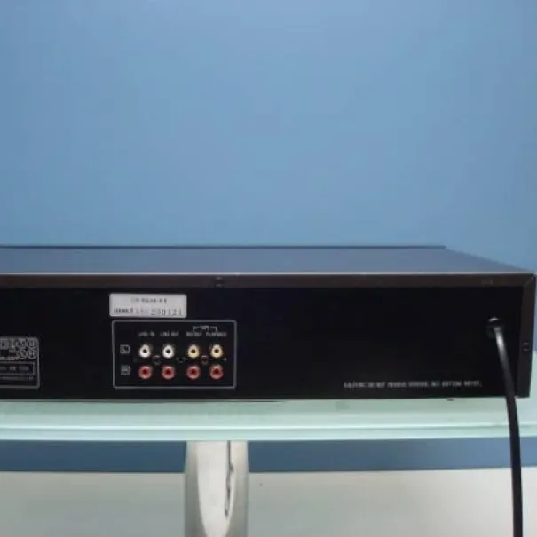 T E C H N I C S    -    Equalizer    SH - 8046 Typ Grafischer Entzerrer Frequenzgang 10 Hz bis 50 kHz -1dB Gesamtklirrfaktor - Bild 3 / 9