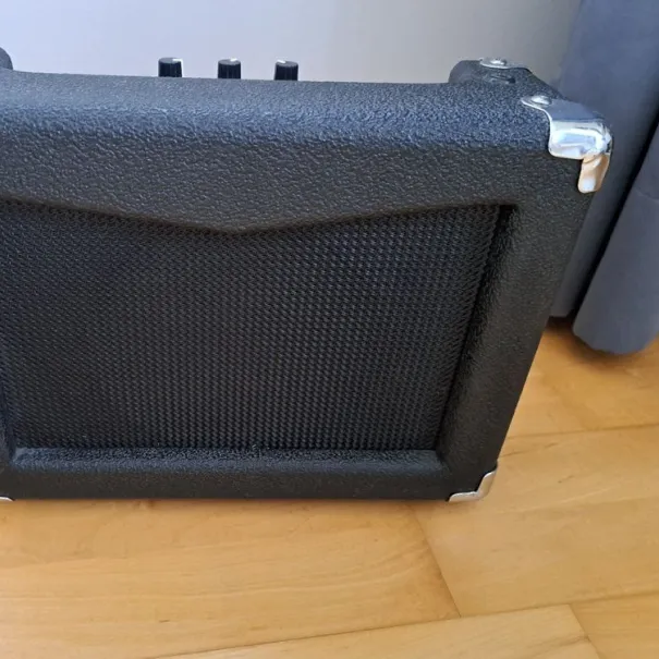 Tragbarer Gitarren Verstärker G - 15 G    20 Watt Power - Bild 3 / 9