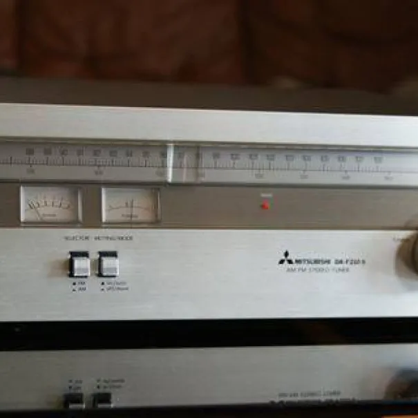 TUNER Hifi Mitsubishi Radio DA F 210S silber Hifi Audio OLDY Shop - Bild 2 / 11