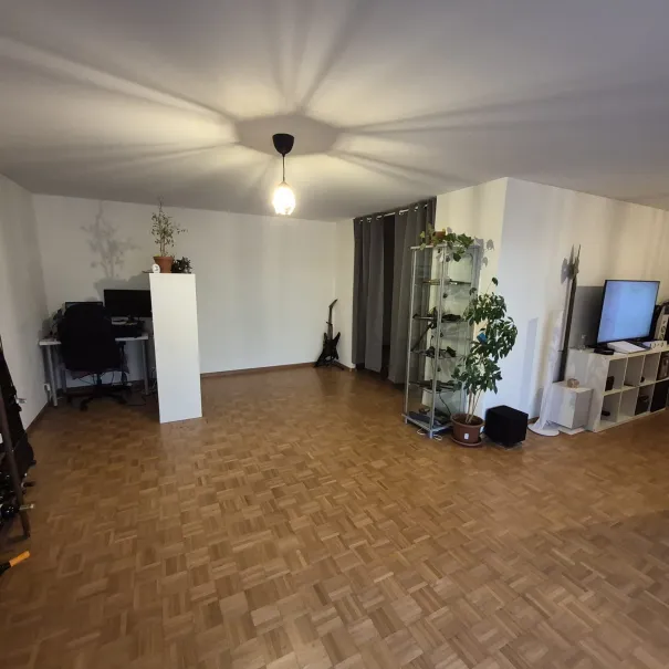 Umfassend sanierte 2.5-Zimmer-Wohnung Bottmingen - Bild 1 / 10