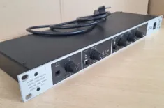 BERINGER SNR 201 19 Zoll Rack Guitar Denoiser 100.-