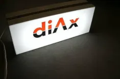 dIAX - Leuchtreklame Tafel