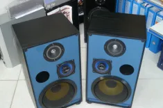 Hifi Professional Lautsprecher Boxen 4 Weg System 2x  Tweeter 1x   Mittelrange 1x   Tieftöner Bass