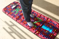 Massagematte mit Schuhen OVP