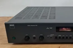 NAD - RECEIVER - 710 Stereo AM FM Leistungsbeschreibung Endstufen-Sektion