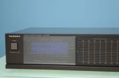 T E C H N I C S    -    Equalizer    SH - 8046 Typ Grafischer Entzerrer Frequenzgang 10 Hz bis 50 kHz -1dB Gesamtklirrfaktor